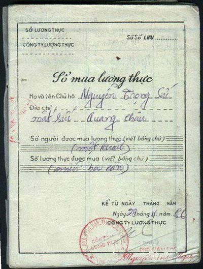 Ch�m ảnh: K� ức thời bao cấp, Tin tức Việt Nam, Tin tức trong ng�y, thoi bao cap, anh thoi bao cap, thoi ki tem phieu, xep hang mua gao, so gao, thoi ki truoc mo cua, bao, tin tuc, tin hot, tin hay, vn